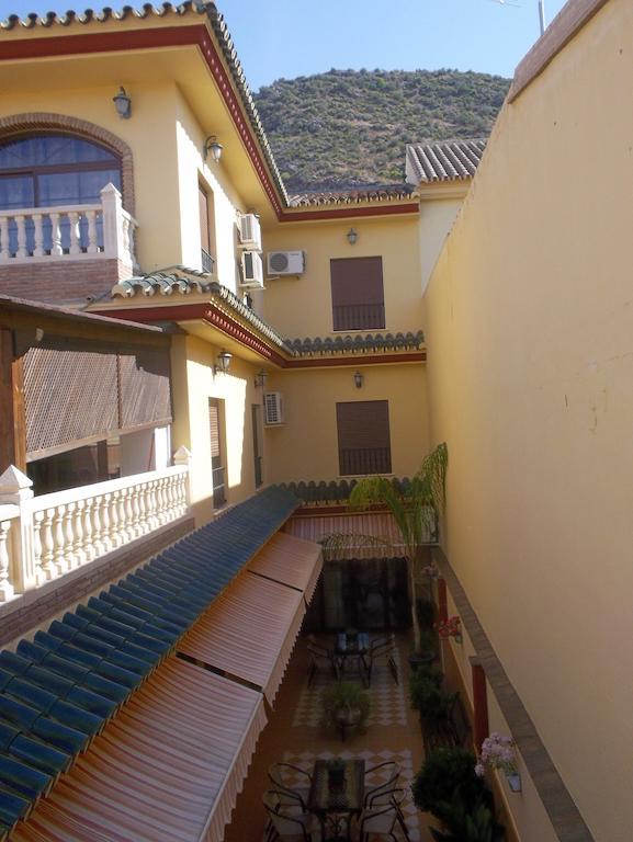 Hostal Monteolivos Cartama Bagian luar foto